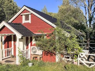 4 person holiday home in SOLLENTUNA - 6