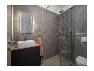 Villa in upani i with swimming pool - 3