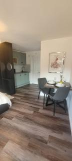 La Petite Maisonette, Colchester - 7