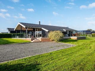 4 star holiday home in Juelsminde - Sønderby - 4