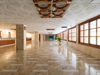 Beachfront Apartment in Las Canteras with Pool - Las Palmas de Gran Canaria - 2