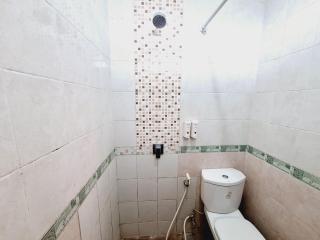 RedDoorz Syariah near Lippo Plaza Batu - 4