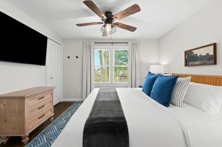 New! Private Lakefront Retreat 3BR 2BA Game Room - - 2