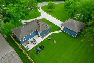 New! Private Lakefront Retreat 3BR 2BA Game Room - - 8