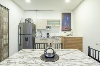 6 bedroom and Jacuzzi 1 block from LLeras P6 - Medellín - 5