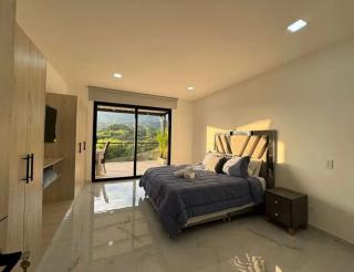 Casa con Terraza y Vista Espectacular a la Naturaleza - Dosquebradas - 0