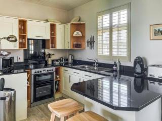 Snooty Fox Cottage - 1