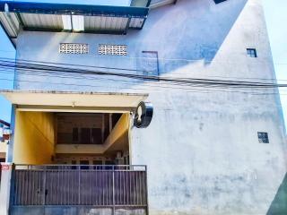 Mas Klimis Guesthouse Pakuwon Mall Mitra RedDoorz - Kejayan - 9