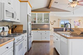 Castoro Cellars Hive and Hivette Wine Stay, Groups - Templeton - 7