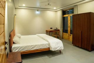 sharan stay - 8