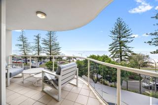 Zanzibar 404, Sensational 2 Bedroom Oceanview Apartment - Mooloolaba - 0