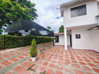 Casa con piscina privada en via flandes espinal - Guayacana - 9