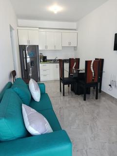Estudio a solo pasos de la playa , El Pueblito - - 2