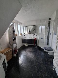 Biete moderne ruhige Unterkunft an - Seelze - 5