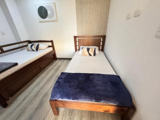 CH1204-Apartamento con linda vista en sector fundadores - 2