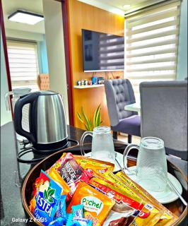 AURUM HOLISTAY DECA HOMES 2BR UNIT with FREE CAR PARK - Manila - 7