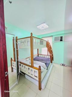 AURUM HOLISTAY DECA HOMES 2BR UNIT with FREE CAR PARK - Manila - 8