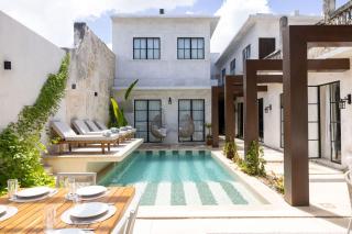 Amazing Downtown House near Plaza Grande, 7BD - Mérida - 0