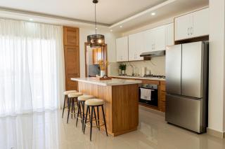 Modern Ocean View Apartment - 6