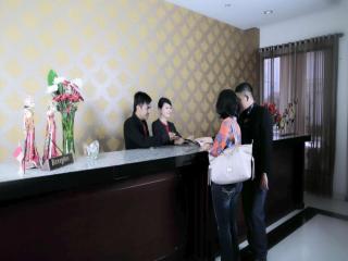 Rizen Premiere Hotel - Puncak - 7