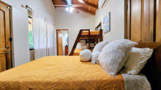 4 Bedroom & 3 Bathroom Ocean View Villa - Playa Hermosa - 4