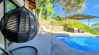 4 Bedroom & 3 Bathroom Ocean View Villa - Playa Hermosa - 2