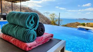 4 Bedroom & 3 Bathroom Ocean View Villa - Playa Hermosa - 0