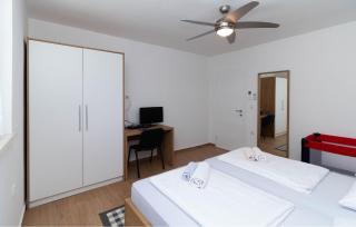 1 Bedroom Cozy Apartment In Starigrad - Starigrad-Paklenica - 1