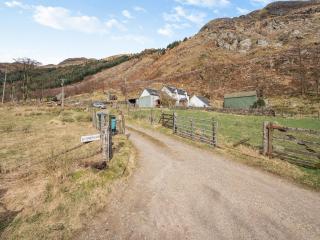 Stonefield Farm Cottage - Benmore - 0