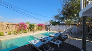 Villa Aurora: 4 BR, Front Beach - Gili Meno - 0