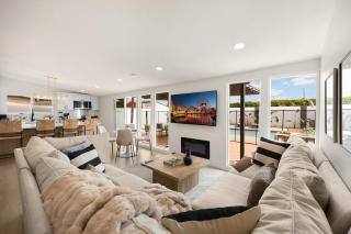 Stylish 5 Bedroom Villa with Pool near Disney - Luxury Family Retreat - Anaheim - 8