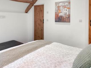 Tanlake Barn - Chard - 1