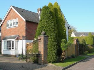 Laurel Cottage - Sway - 0