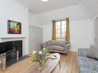 Stable Yard Cottage - 6