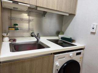 Apartment near Gangnam and Nambu bus Terminal Queen size bed - Seoul - 6