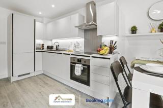 10prcnt Off Weekly Modern Hemel Hempstead Studio with Parking - 3