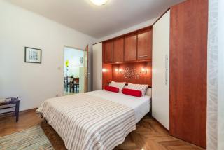 Helle Ferienwohnung mit privater Terrasse und Außendusche - 7