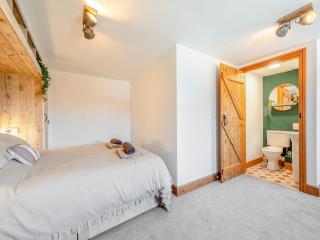 Hunters Lodge - Uk41503 - Saint Twynnells - 2