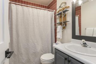 9 Sandstone70 condo - 1