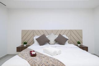 Best Marina view 2 BHK with Sky Light Mesk 2007 - 1