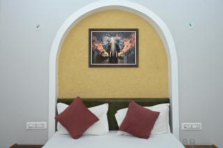 Hotel RRR Palace - 4