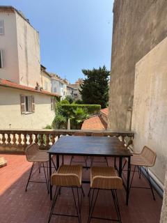 #101-Heart of Vieil Antibes - Place Nationale-High-End Newly Renovated & Furnished Appartment - Antibes - 8