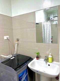 1 Bedroom Condo at Shore 2 Near Airport with Balcony & Pool View - Manila - 3