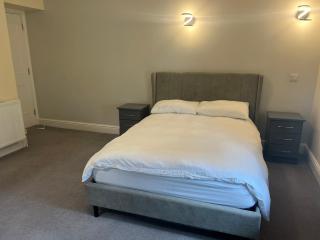 High Corner Hotel - Llanharan - 9