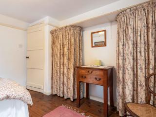 Gore Cottage - 2
