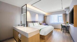 GreenTree Inn Shenyang Tiexi Huaxiang Road Metro Station Express Hotel - 1