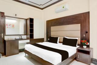 Super Townhouse Sushant Lok Phase 1 Formerly Hotel Neven - Gurgaon - 4