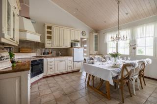 Arctic Peony City Villa - 8