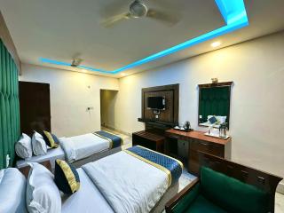 Hotel The Taj ! Darbar Near Mahabodhi Temple & Bodhi Tree 500m - Lift- Restaurant and Parking Facilities- Fully Air Conditioned Hotel - Best Hotel In Bodh Gaya - Bodh Gaya - 3