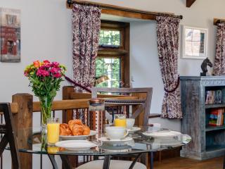Stable Cottage - Uley - 6